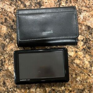 Garmin Black GPS with Leather Case